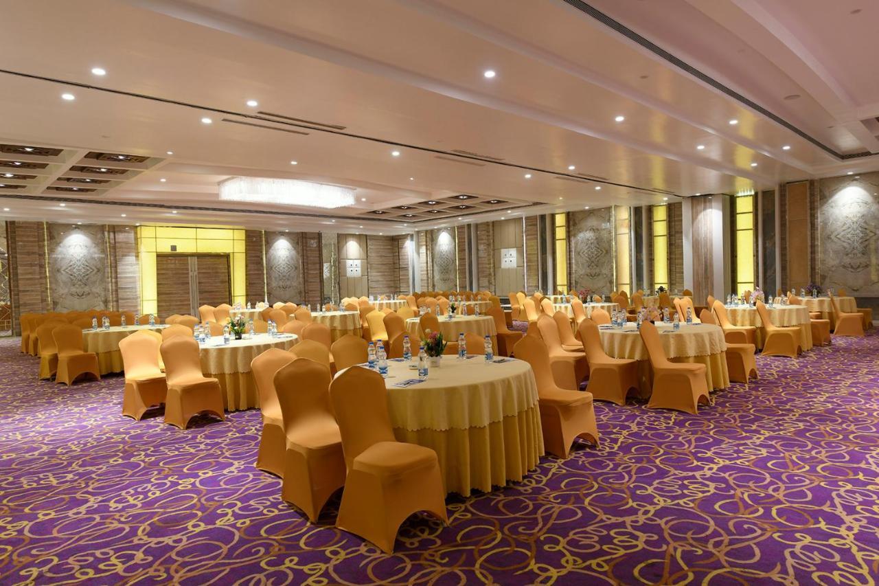 Hotel Pal Heights Bhubaneswar Extérieur photo