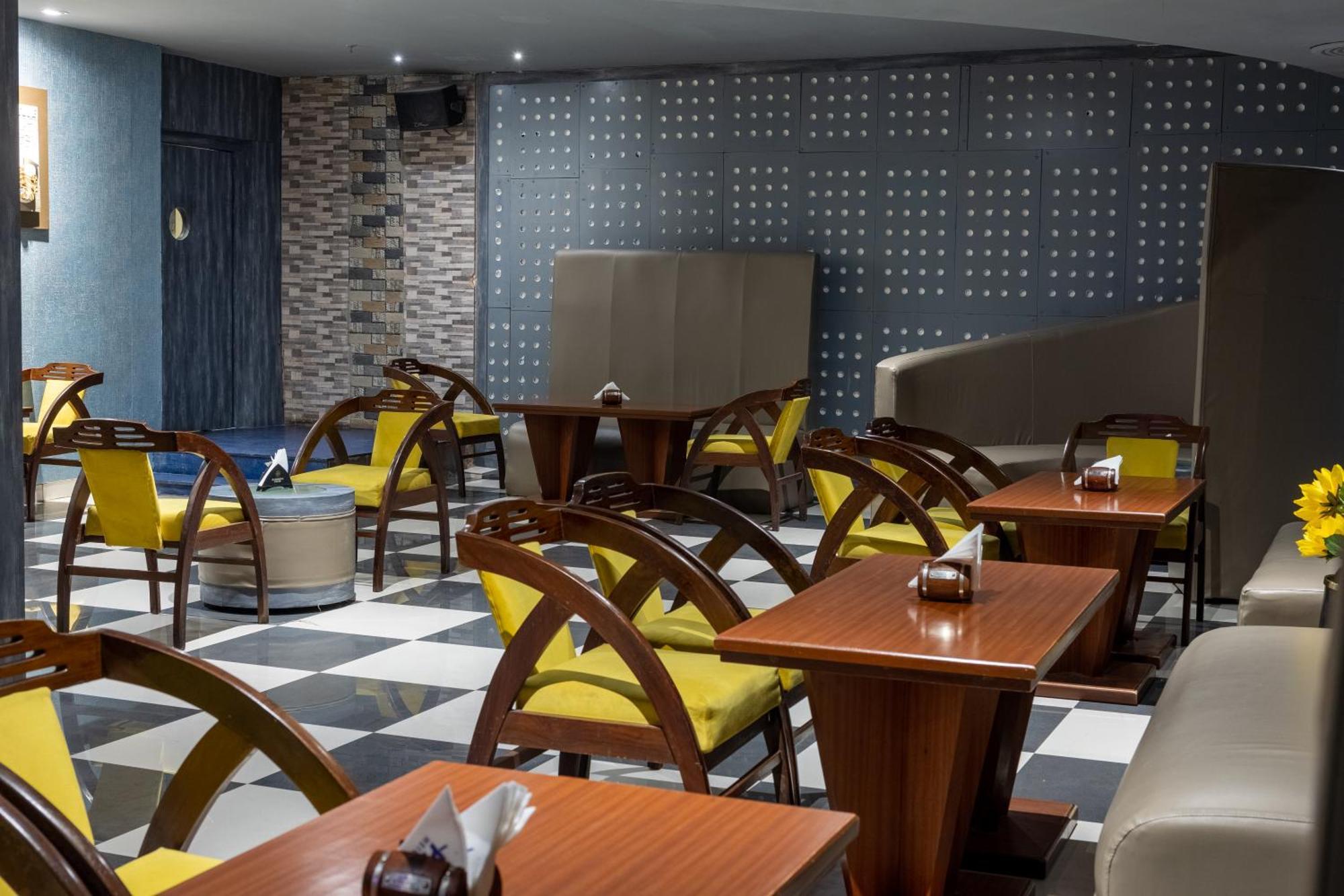 Hotel Pal Heights Bhubaneswar Extérieur photo