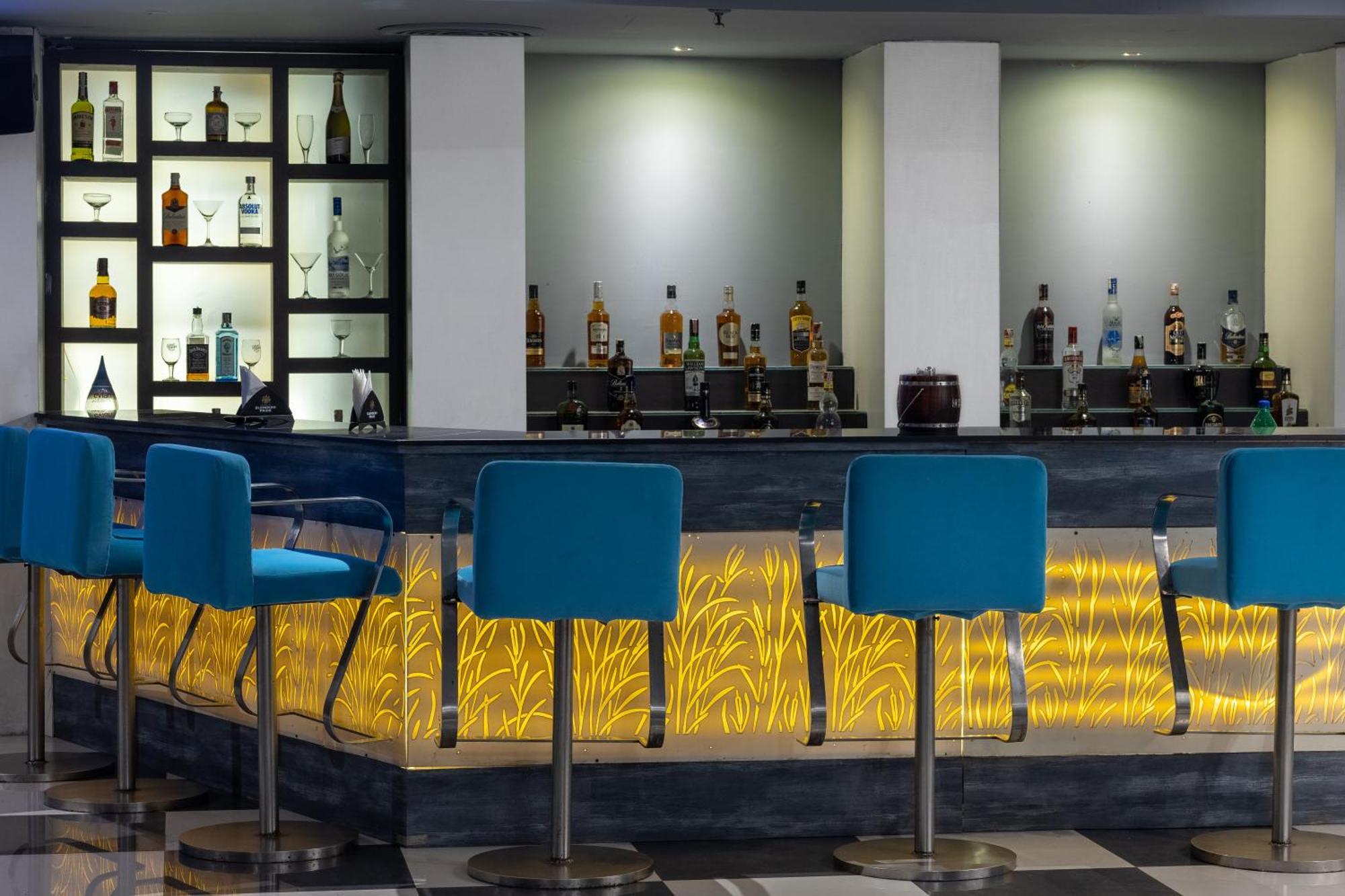 Hotel Pal Heights Bhubaneswar Extérieur photo