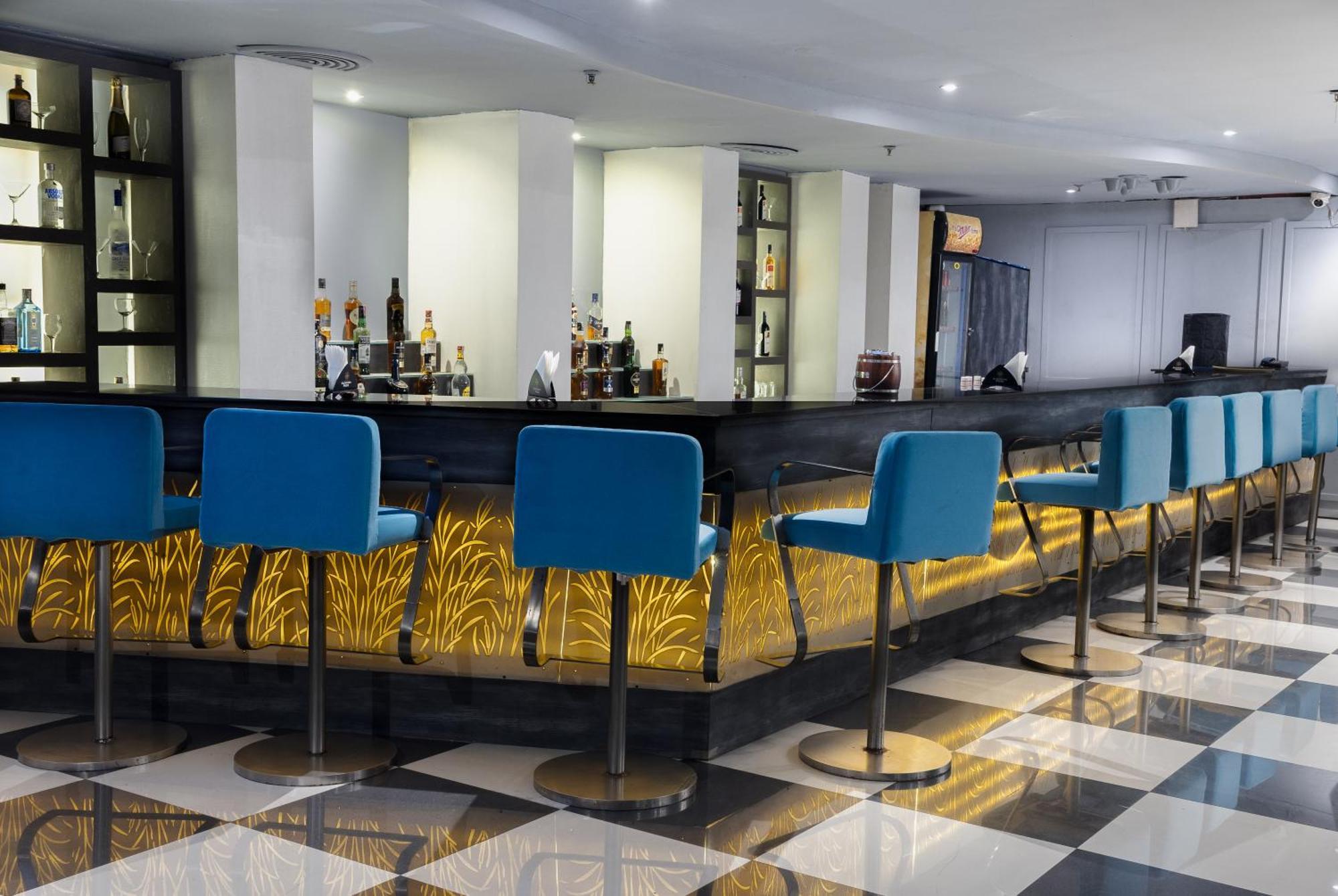 Hotel Pal Heights Bhubaneswar Extérieur photo