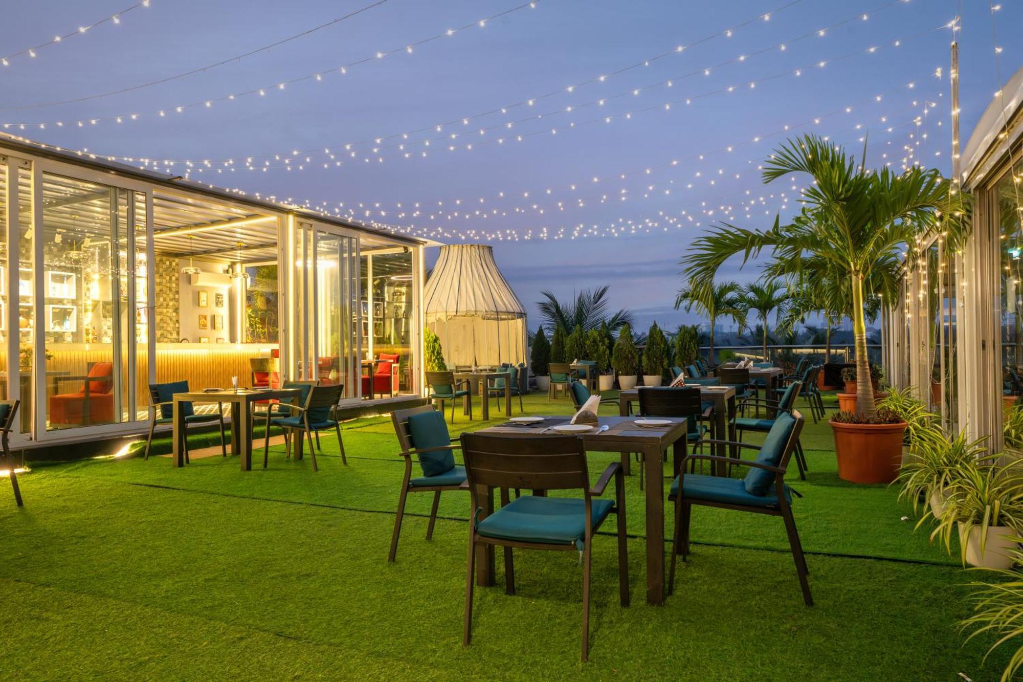 Hotel Pal Heights Bhubaneswar Extérieur photo